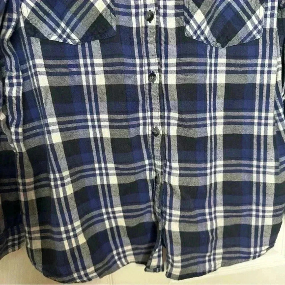 Wind River Button Up Plaid Shirt Front Pockets Blue / White / Black Size XL - Picture 4 of 16